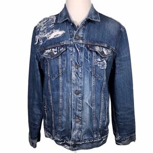 LEVI’S Distressed Trucker Denim Jean Jacket